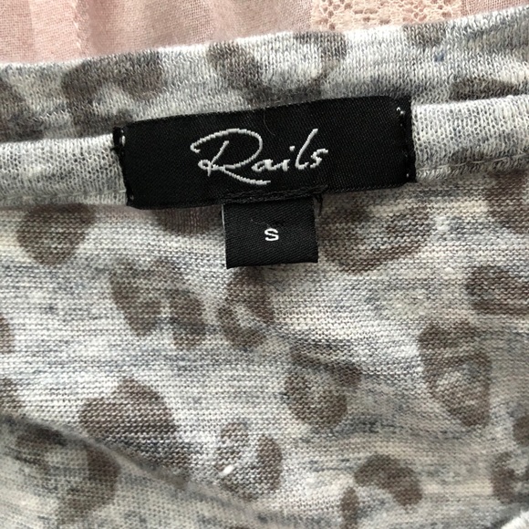 Rails Sami Heather Gray Leopard Print Top Linen S - Picture 15 of 16